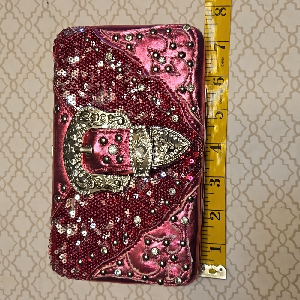 NWOT Pink and Silver Colored Buckel Wallet